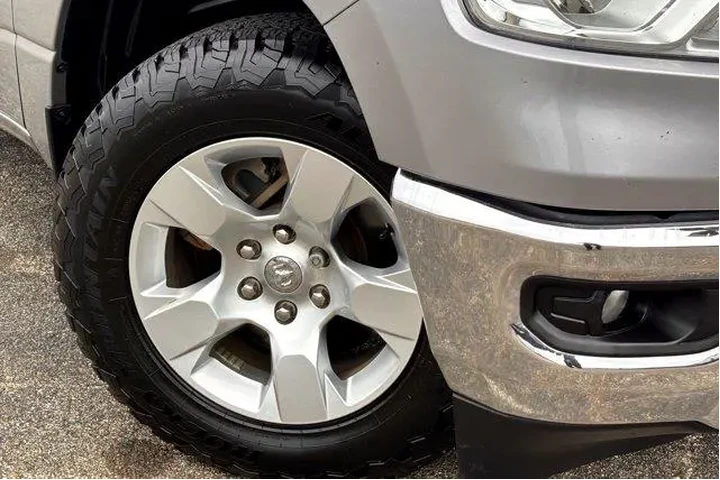 $24977 : Ram 1500 2021 4x2 Big Horn 4 image 2