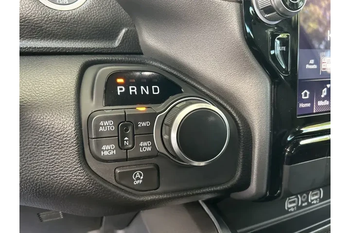 $37151 : Ram 1500 2025 4x4 Big Horn 4 image 8