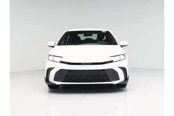 $31998 : Toyota Camry 2025 SE 4dr Sed image 5