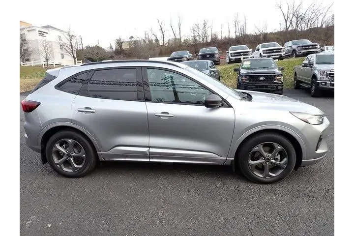 $24990 : Ford Escape 2024 ST-Line 4dr image 6