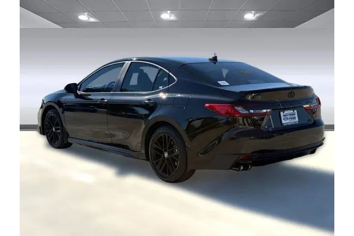 $32499 : Toyota Camry 2026 SE 4dr Sed image 3