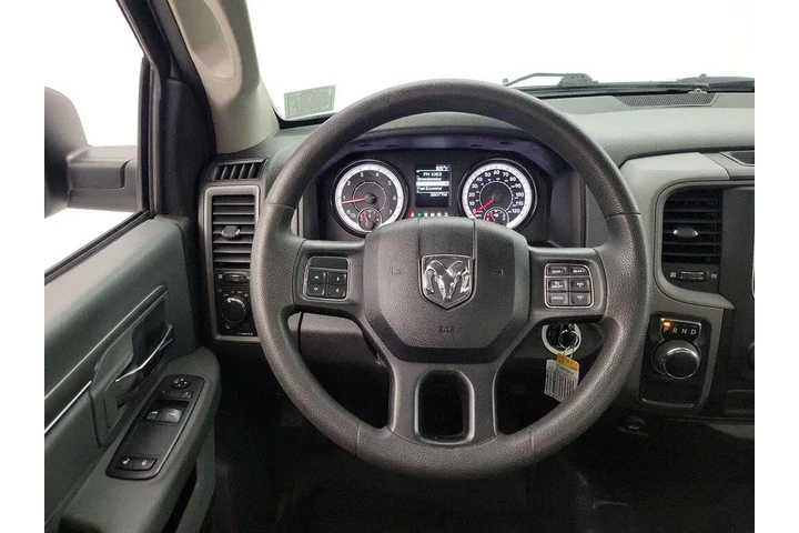 $20998 : Ram 1500 Classic 2019 4x2 Tr image 10