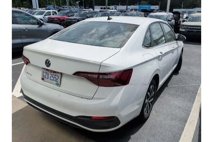 $17665 : Volkswagen Jetta 2024 S 4dr image 3