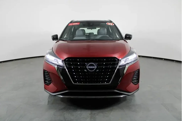 $18505 : Nissan Kicks 2023 SR 4dr Cro image 10