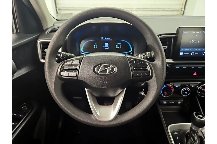 $17998 : Hyundai VENUE 2023 SE 4dr Cr image 10