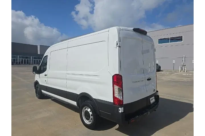 $34637 : Ford Transit 2023 250 3dr SW image 6