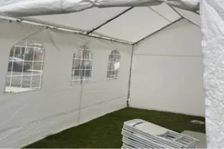 CARPAS MESAS r SILLAS J image 1