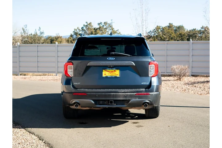 $29845 : 2022 Explorer XLT image 5