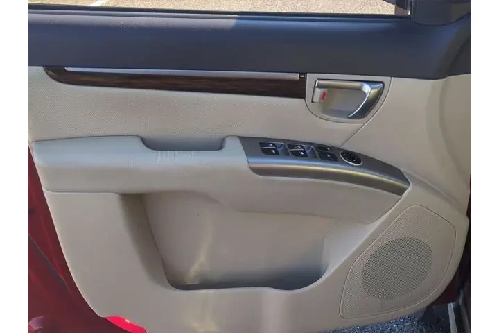 $8499 : Hyundai SANTA FE 2011 AWD GL image 10