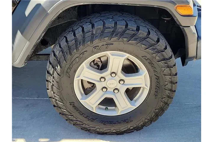 $30590 : Jeep Wrangler Unlimited 2020 image 7