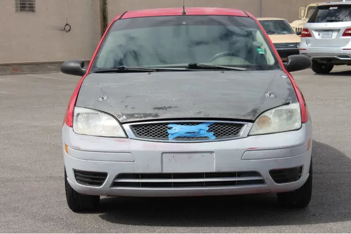 $2995 : 2005 Focus ZX4 SE image 4