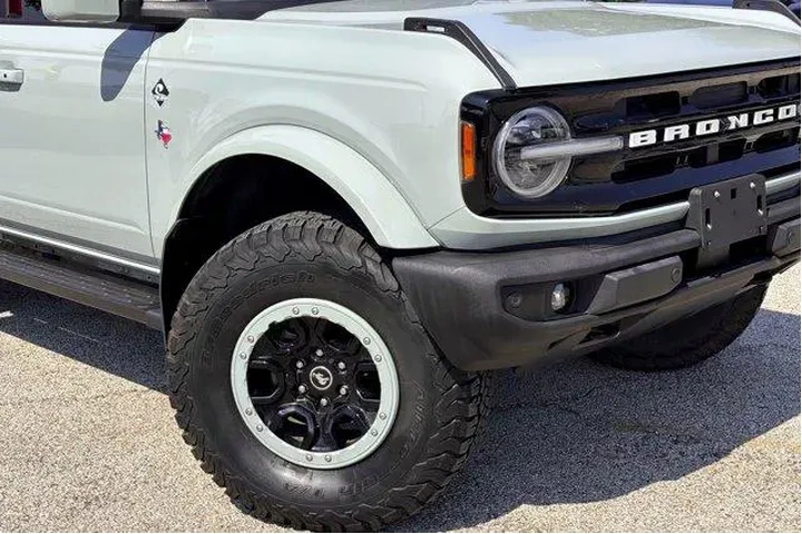 $38977 : Ford Bronco 2022 4x4 Outer B image 3