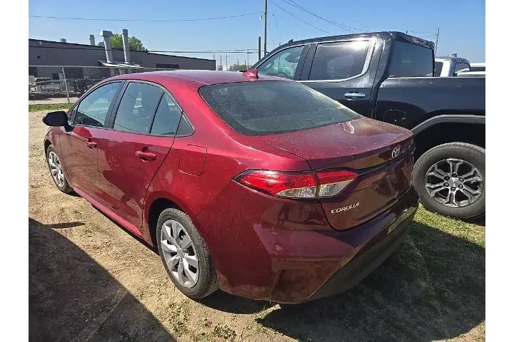 $19435 : Toyota Corolla 2024 LE 4dr S image 2