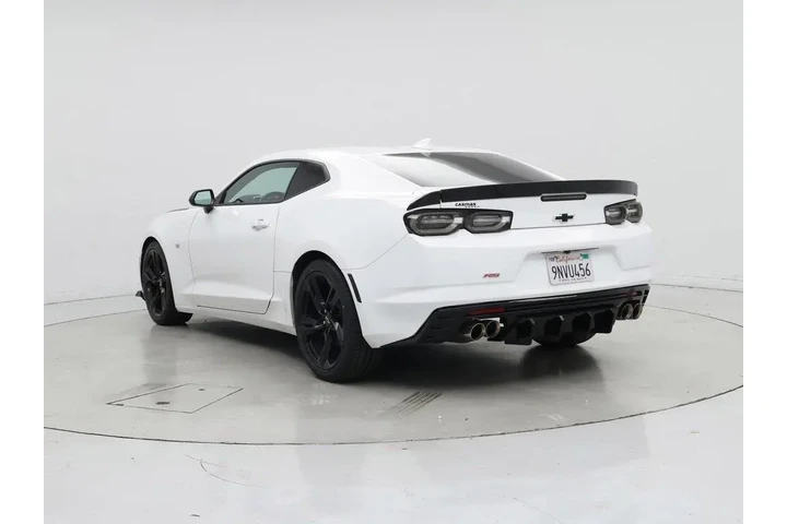 $27998 : Chevrolet Camaro 2022 LT 2dr image 2