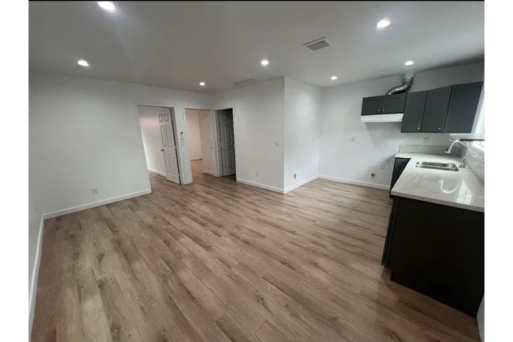 $1 : SE RENTA 2 Recamaras!!! image 1