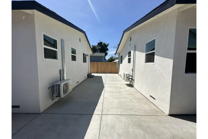 $1800 : Casa 1 REC con Estacionamento image 3