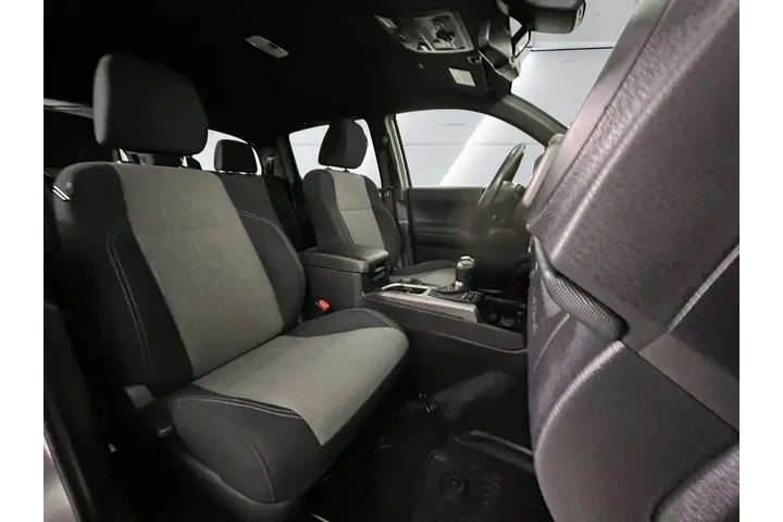 $37161 : Toyota Tacoma 2021 4x4 TRD P image 2