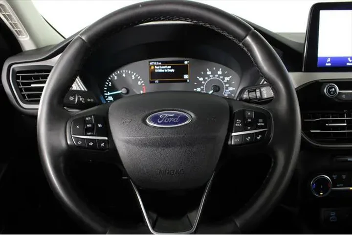 $15724 : Ford Escape 2022 SE 4dr SUV image 9