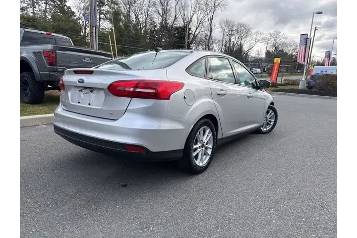 $8995 : Ford Focus 2016 SE 4dr Sedan image 6