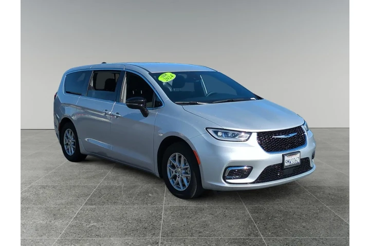 $32250 : Chrysler Pacifica 2024 Touri image 7