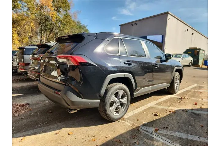 $28765 : Toyota RAV4 Hybrid 2022 AWD image 7