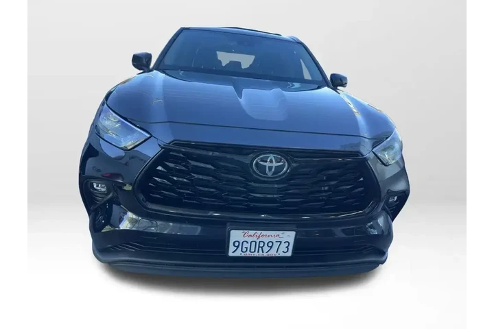 $35269 : Toyota Highlander 2023 LE 4d image 8