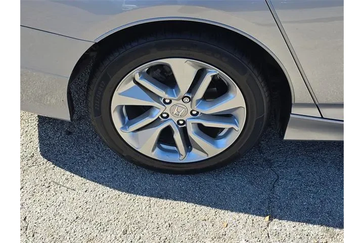 $16990 : Honda Accord 2020 LX 4dr Sed image 5