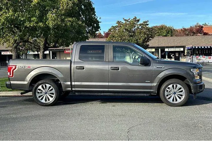 $23731 : Ford F-150 2017 4x2 Lariat 4 image 7