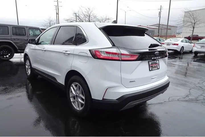 $23990 : 2023 Edge image 6