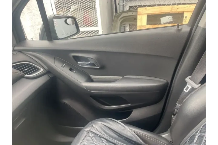 $11999 : Chevrolet Trax 2021 LT 4dr C image 4