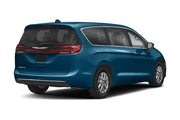 $26488 : 2023 Pacifica Limited FWD thumbnail