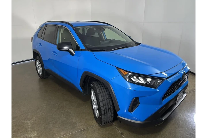 $20000 : Silver Certified 2020 RAV4 LE image 6