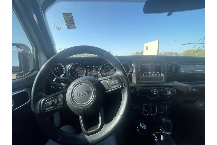 $30359 : Jeep Wrangler Unlimited 2021 image 6