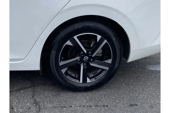 $14987 : Nissan Sentra 2025 SV 4dr Se image 9