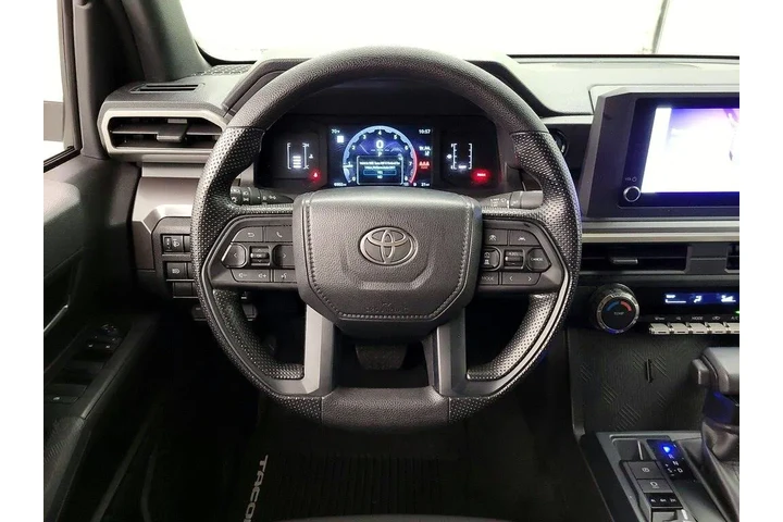 $38998 : Toyota Tacoma 2025 4x4 SR5 4 image 10
