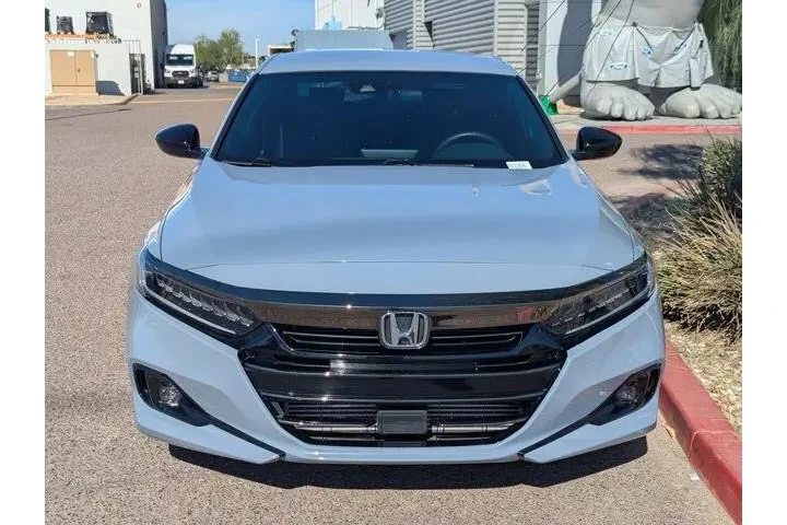 Honda Accord 2022 Sport 4dr image 2