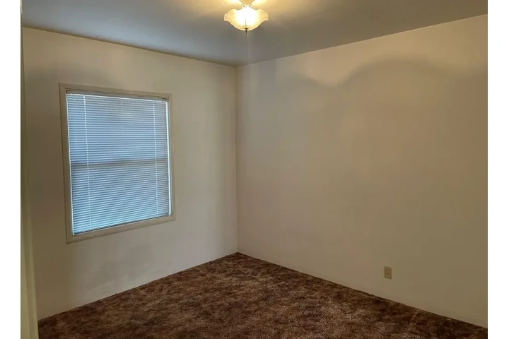 $1100 : Increíble valor en Yorba Linda image 4