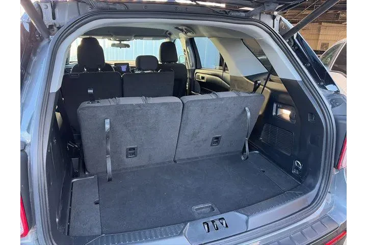 $31700 : Ford Explorer 2023 XLT 4dr S image 4