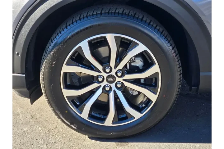 $32000 : Ford Explorer 2021 AWD ST 4d image 9