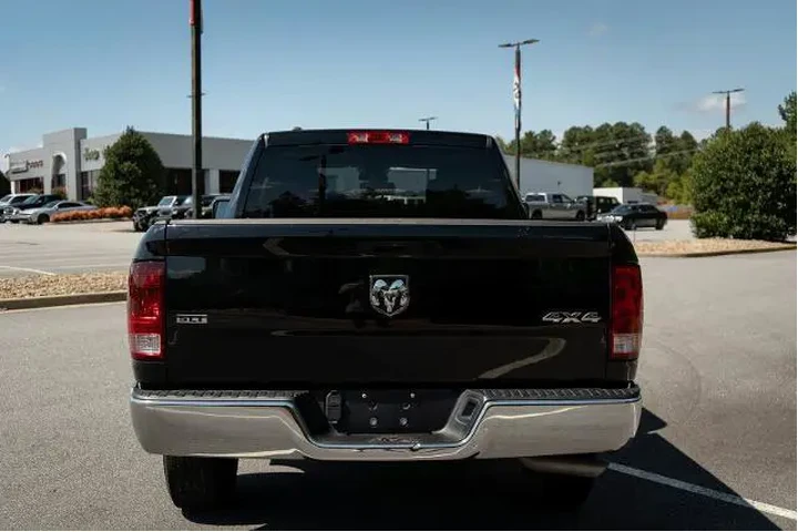 $31559 : Ram 1500 Classic 2024 4x4 SL image 8