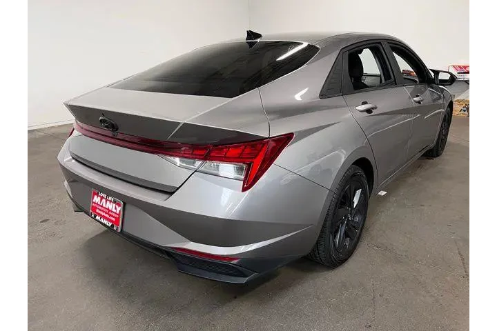 $20982 : Hyundai ELANTRA Hybrid 2023 image 3