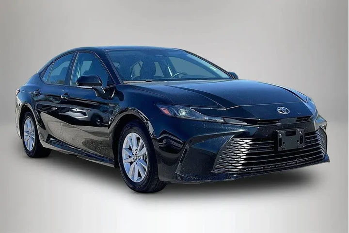 $23999 : Toyota Camry 2025 SE 4dr Sed image 1
