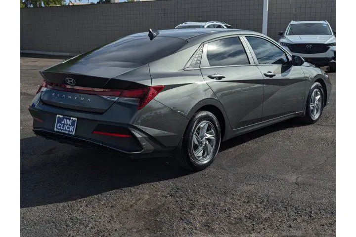 $20999 : Hyundai ELANTRA 2024 SE 4dr image 2