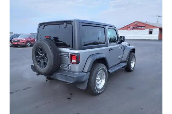 $28500 : Jeep Wrangler 2019 4x4 Sport image 6