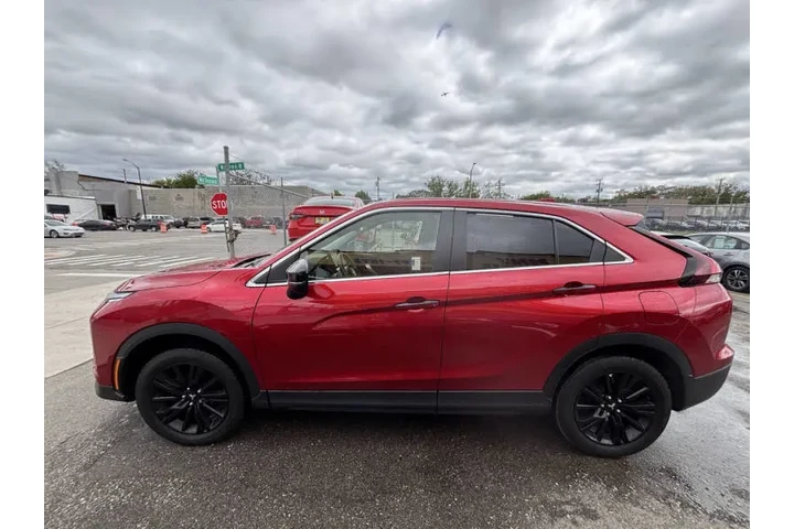 $21995 : 2023 Eclipse Cross LE image 8