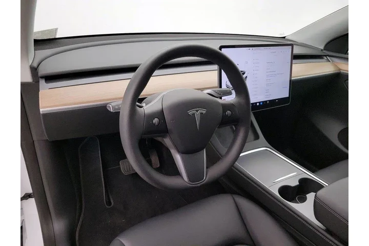 $36998 : Tesla Model Y 2023 AWD Long image 9
