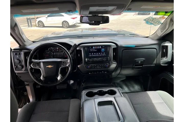 2017 Silverado 3500HD LT Crew image 9