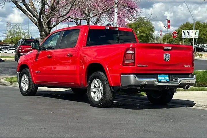 $36995 : Ram 1500 2022 4x4 Laramie 4d image 6