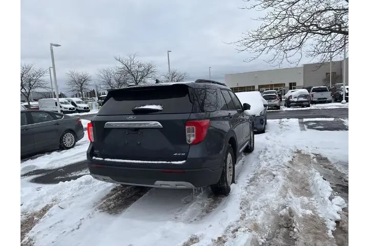 $30769 : Ford Explorer 2022 AWD XLT 4 image 5