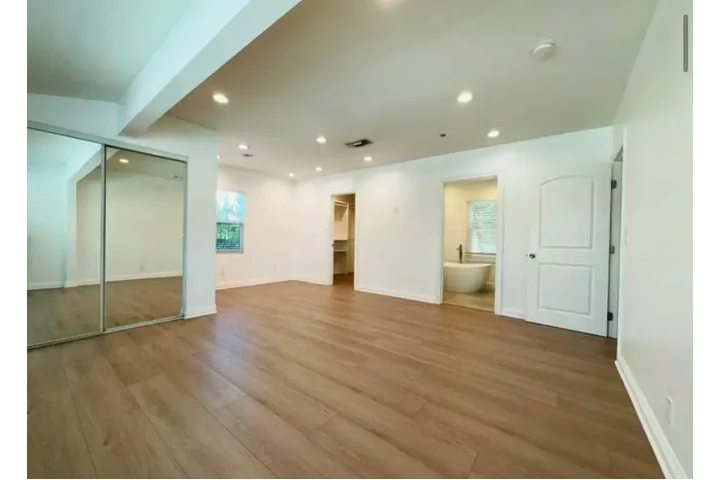 $7700 : 5148 Otis Ave Unit 5148 image 5